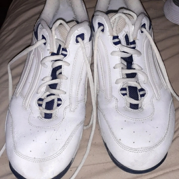 Mens Wilson Sneakers - Picture 1 of 4